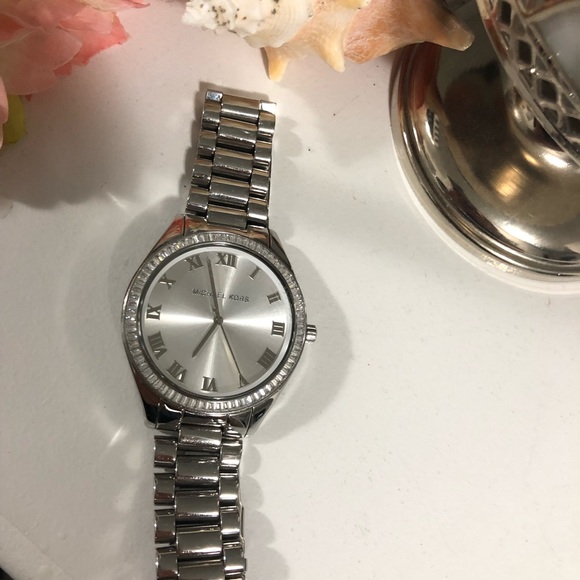 Michael kors watch - Picture 3 of 5